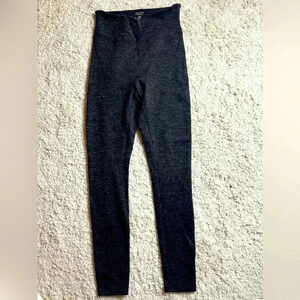 ASSETS RED HOT LABEL BY SPANX LEGGINGS SIZE M